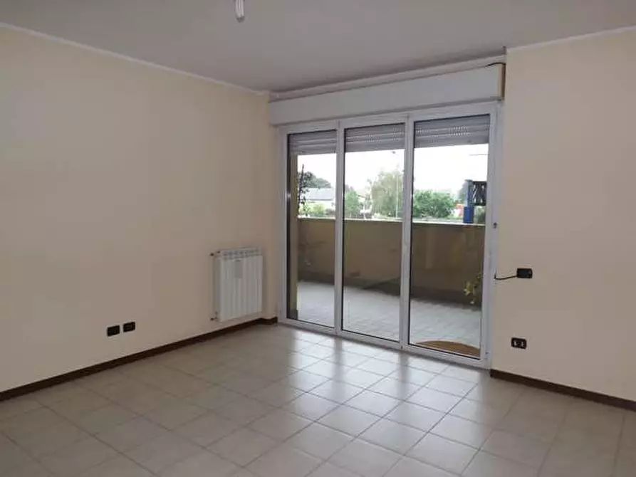 Immagine 3 di Trilocale in affitto  in Viale Sabotino a Legnano