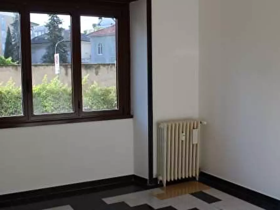 Immagine 8 di Trilocale in affitto  in Via Mameli a Busto Arsizio