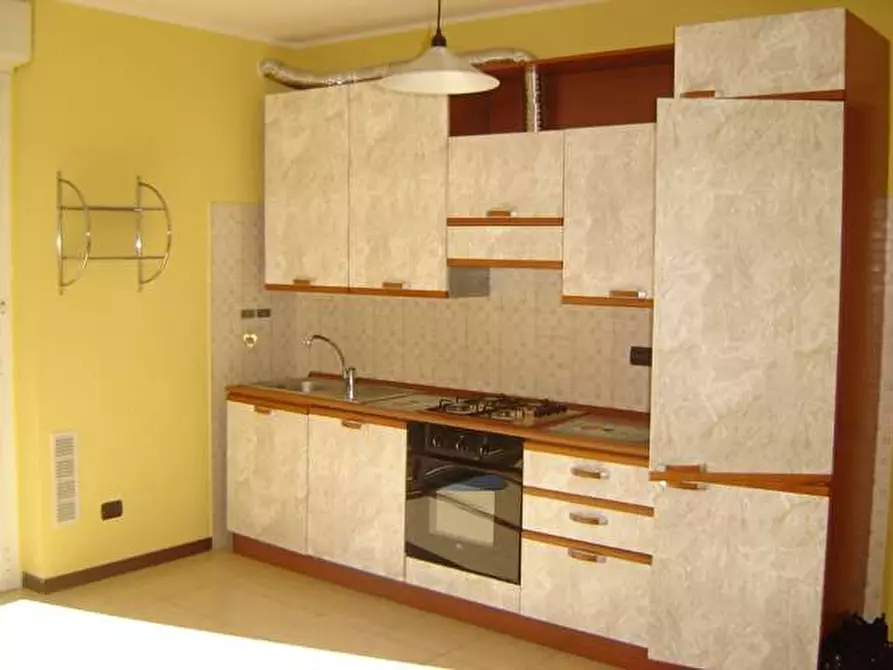 Immagine 1 di Appartamento in affitto  in via salmoiraghi a Legnano