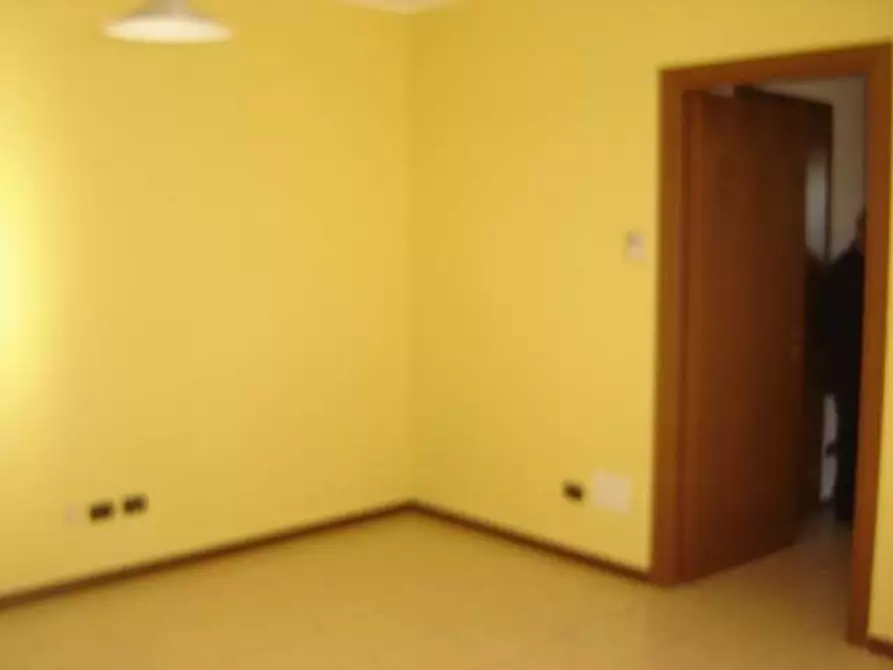 Immagine 3 di Appartamento in affitto  in via salmoiraghi a Legnano