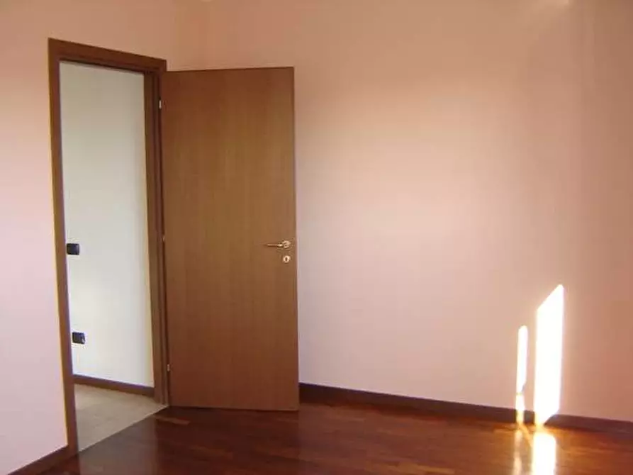 Immagine 6 di Appartamento in affitto  in via salmoiraghi a Legnano