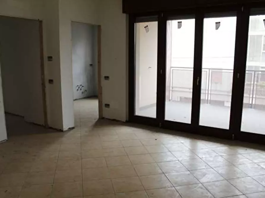 Immagine 2 di Bilocale in affitto  in Via D'Acquino a Busto Arsizio