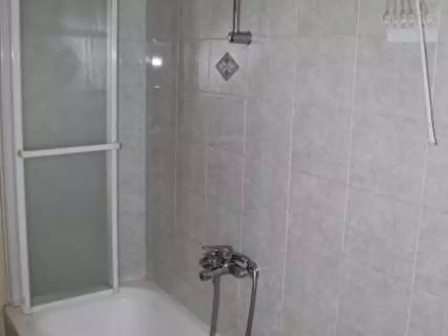 Immagine 15 di Bilocale in affitto  in via Marche a Gallarate