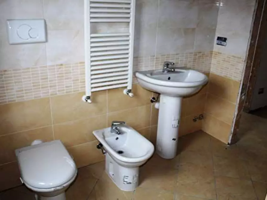 Immagine 13 di Bilocale in vendita  in Via D'Acquino a Busto Arsizio