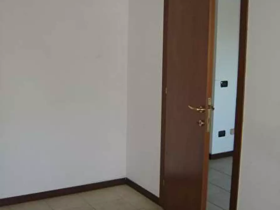 Immagine 6 di Trilocale in affitto  in Viale Sabotino a Legnano