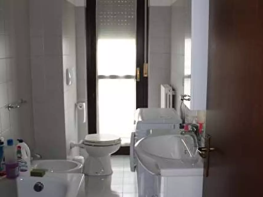 Immagine 9 di Bilocale in affitto  in Via Nazario Sauro a Legnano