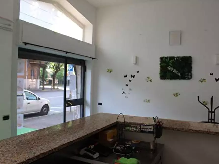 Immagine 4 di Negozio in vendita  in Largo San Giuseppe 3 a Busto Arsizio