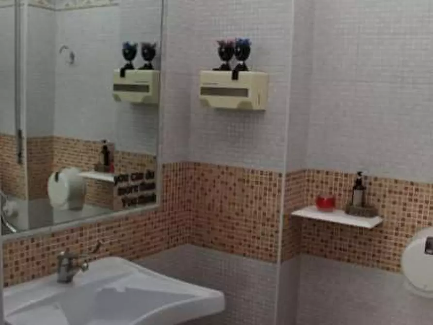 Immagine 10 di Negozio in vendita  in Largo San Giuseppe 3 a Busto Arsizio