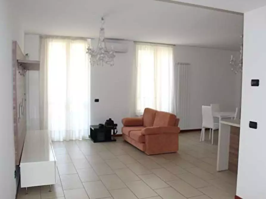 Immagine 5 di Trilocale in vendita  in Via Cadorna 1 a Busto Garolfo