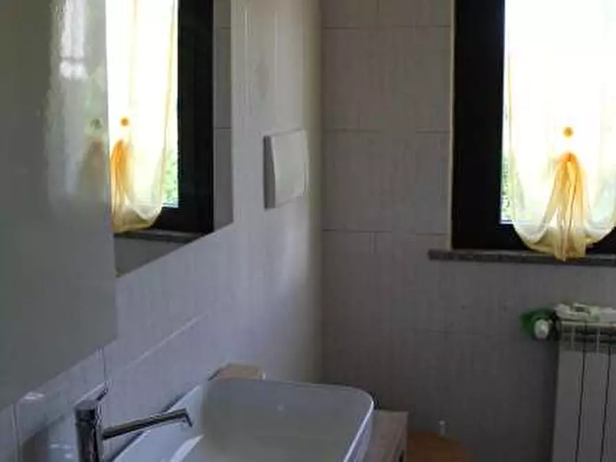 Immagine 11 di Bilocale in vendita  in Via Bovio 12 a Busto Arsizio