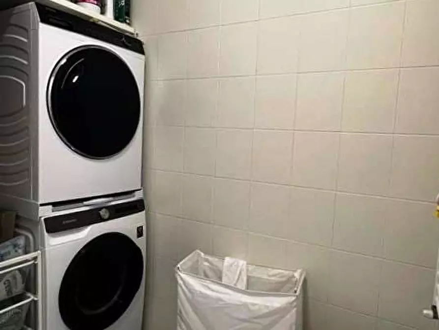 Immagine 21 di Appartamento in vendita  in VIA CAVALLI a Locate Di Triulzi