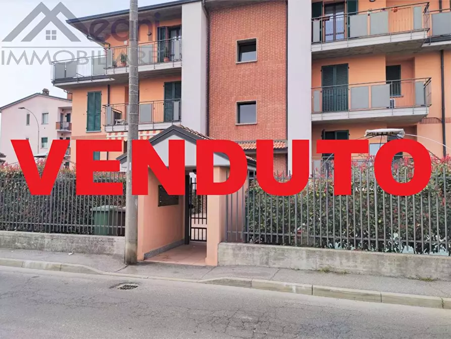 Immagine 1 di Appartamento in vendita  in Via Liberta' a Vidigulfo