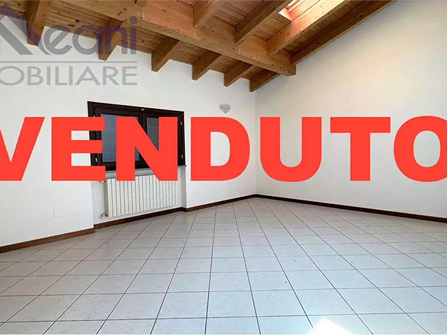 Immagine 1 di Appartamento in vendita  in Via Anna Frank a Landriano