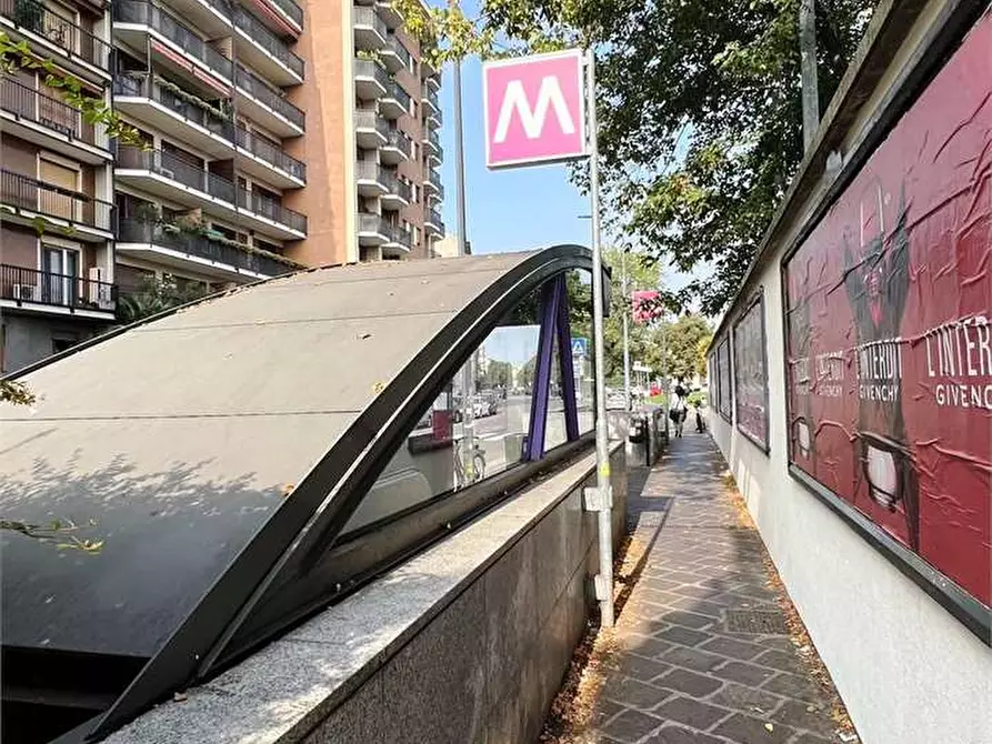 Immagine 23 di Appartamento in vendita  in via Messina 57 a Milano