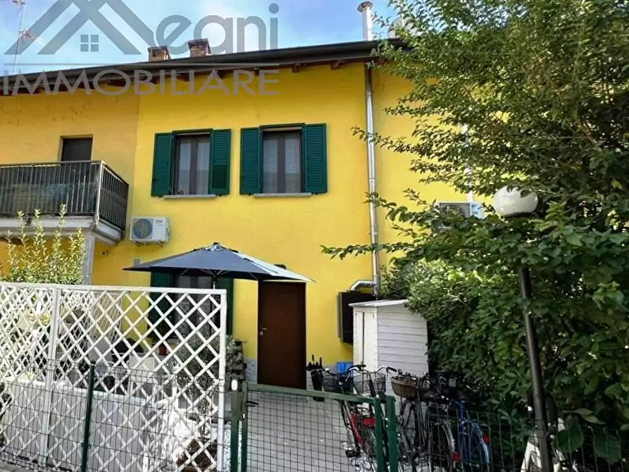 Immagine 27 di Appartamento in vendita  in Viale Carso 1 a Locate Di Triulzi