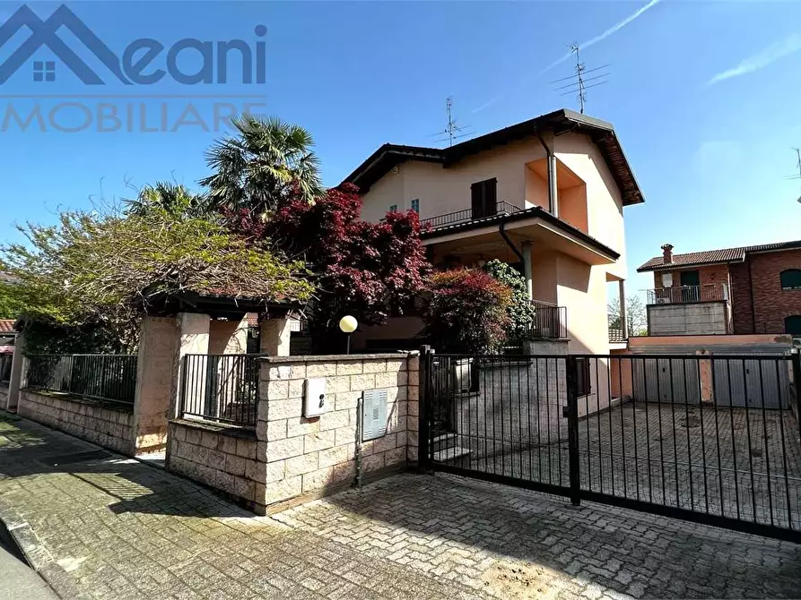 Immagine 1 di Casa bifamiliare in vendita  in Via  Pasolini a Siziano