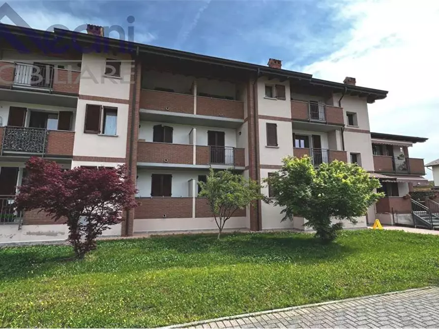 Immagine 1 di Appartamento in vendita  in VIA ANNA FRANK a Landriano