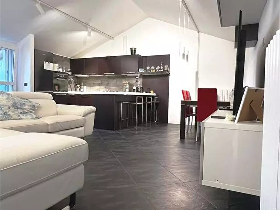 Immagine 14 di Appartamento in vendita  in Via Don Sturzo a Opera