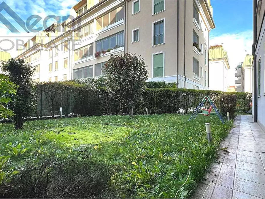 Immagine 23 di Appartamento in vendita  in via Brodolini a Pieve Emanuele