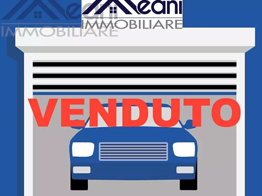 Immagine 1 di Garage in vendita  in Via Papa Giovanni XXIII a Opera