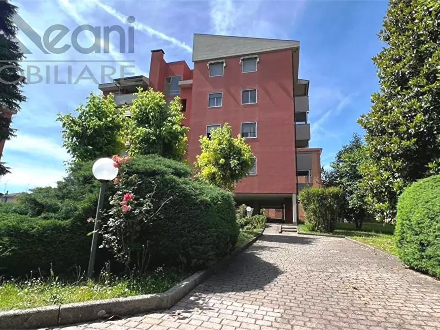 appartamento in vendita a Locate di Triulzi