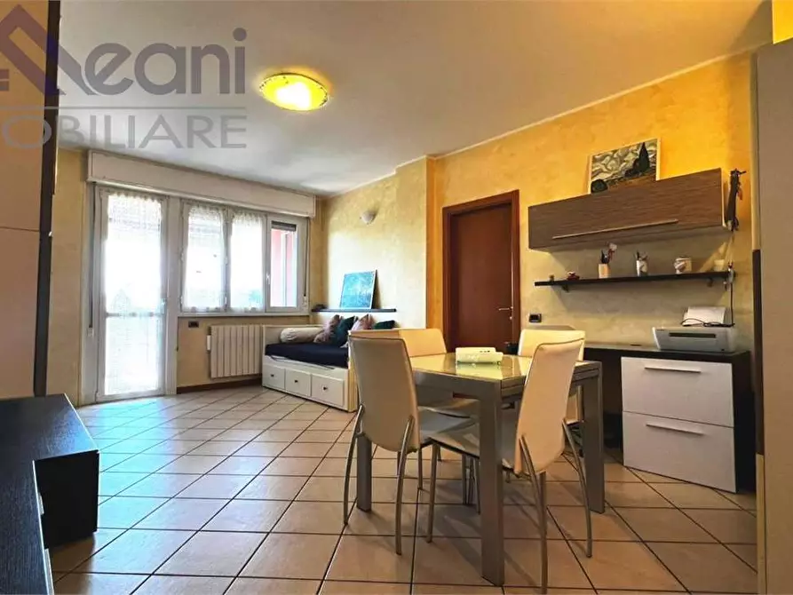 Immagine 4 di Appartamento in vendita  in Via Verdi a Locate Di Triulzi