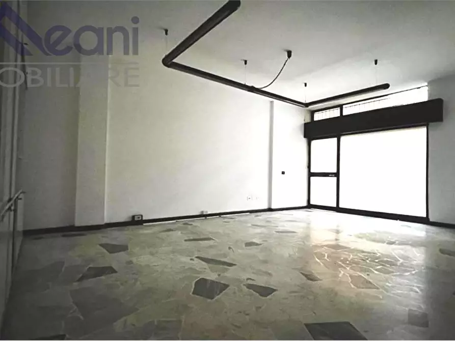Immagine 7 di Negozio in vendita  in VIA FIZZONASCO a Pieve Emanuele