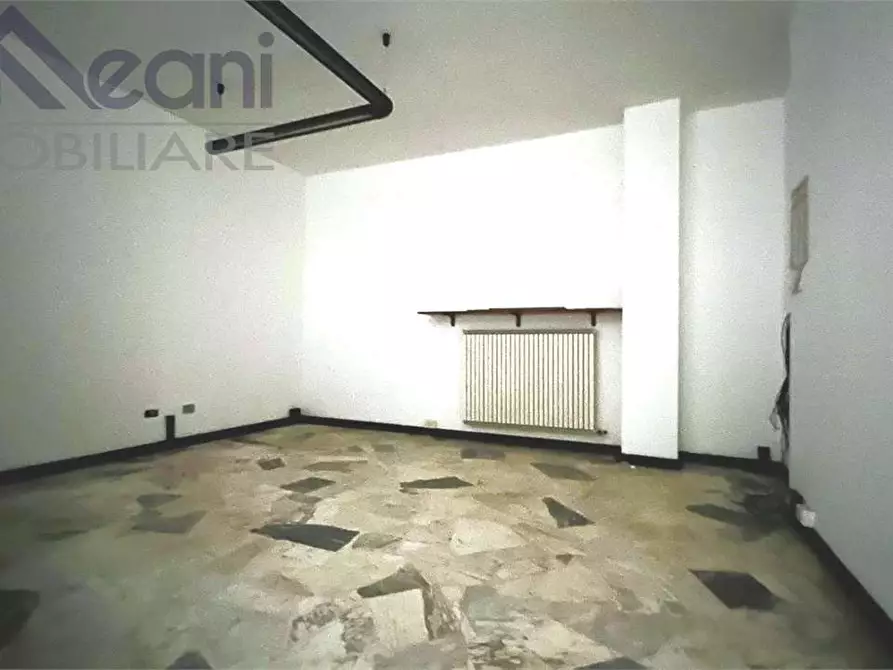 Immagine 12 di Negozio in vendita  in VIA FIZZONASCO a Pieve Emanuele