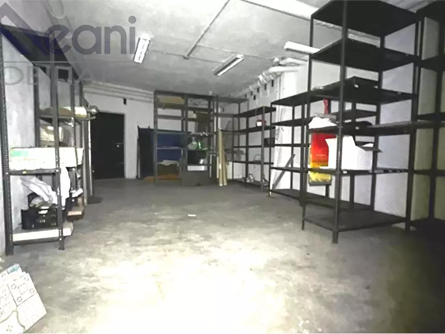 Immagine 25 di Negozio in vendita  in VIA FIZZONASCO a Pieve Emanuele