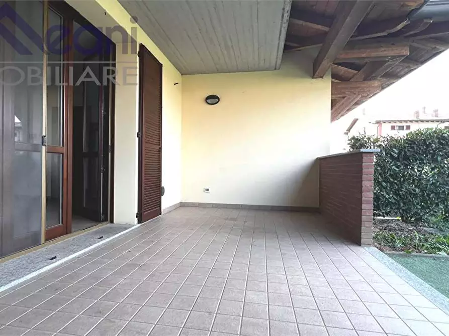 Immagine 4 di Appartamento in vendita  in Via Anna Frank a Landriano