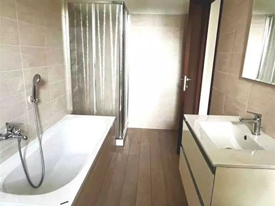 Immagine 14 di Appartamento in vendita  in Via Anna Frank a Landriano