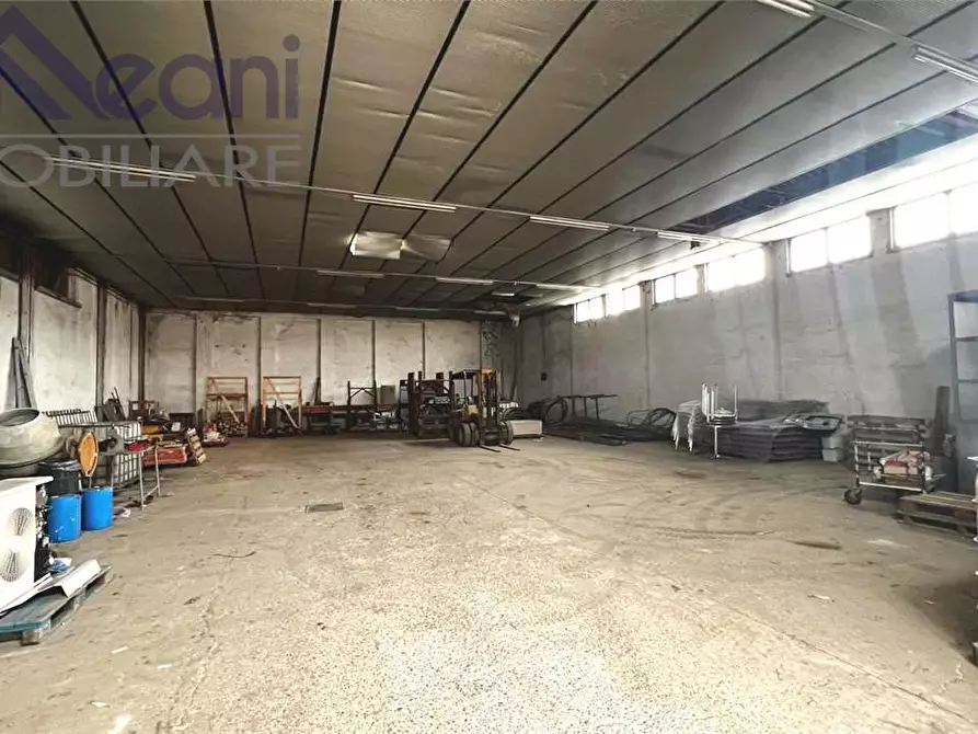 Immagine 4 di Capannone industriale in vendita  in Via Circovallazione a Siziano