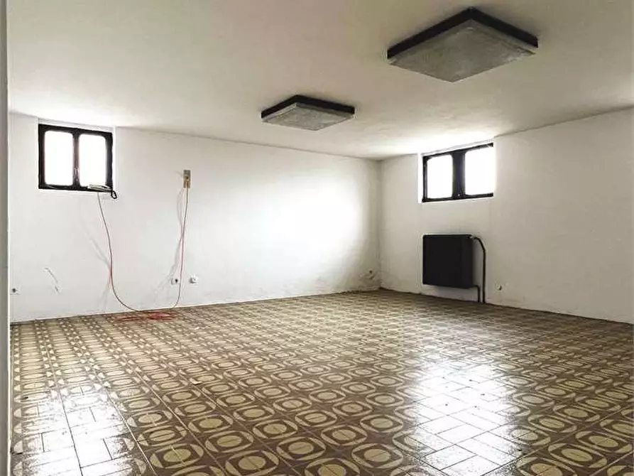Immagine 10 di Magazzino in vendita  in VIA CIRCONVALLAZIONE a Siziano