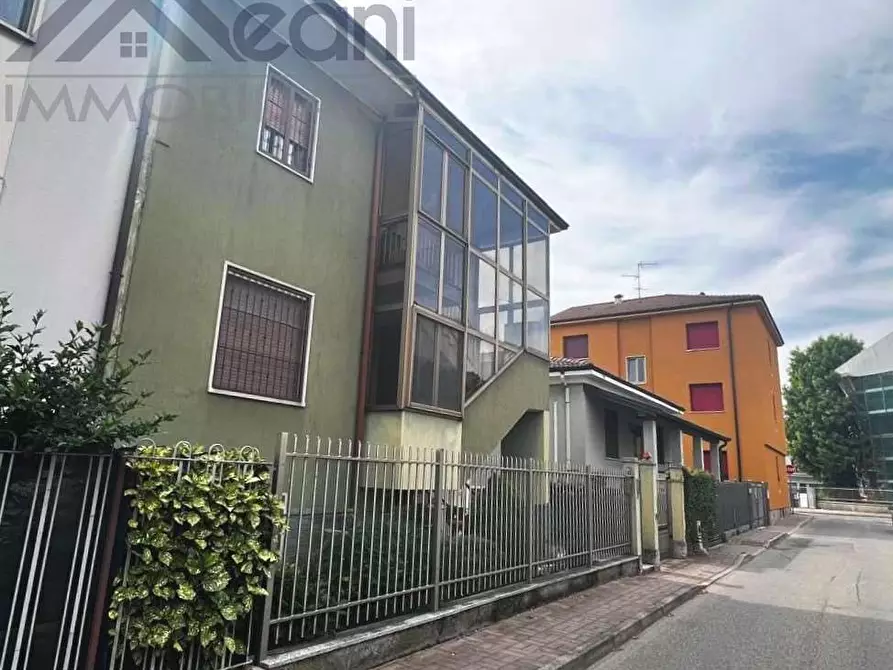 Immagine 2 di Appartamento in vendita  in Via Dante a Pieve Emanuele