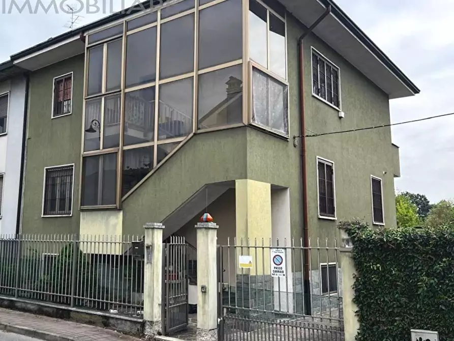 Immagine 1 di Appartamento in vendita  in Via Dante a Pieve Emanuele