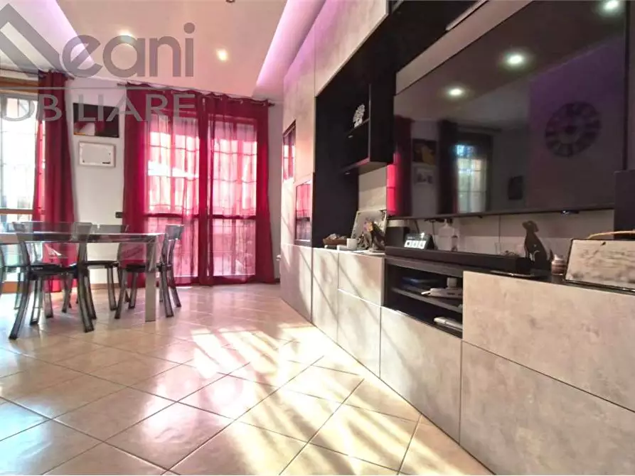 Immagine 3 di Appartamento in vendita  in Via Staffora a Opera