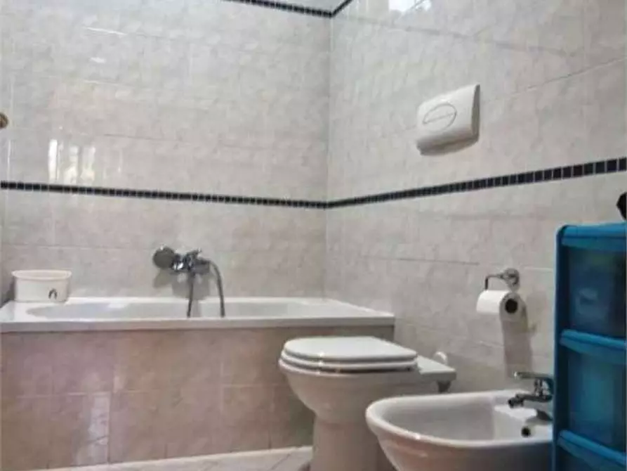 Immagine 25 di Appartamento in vendita  in Via Cesare Pavese a Locate Di Triulzi