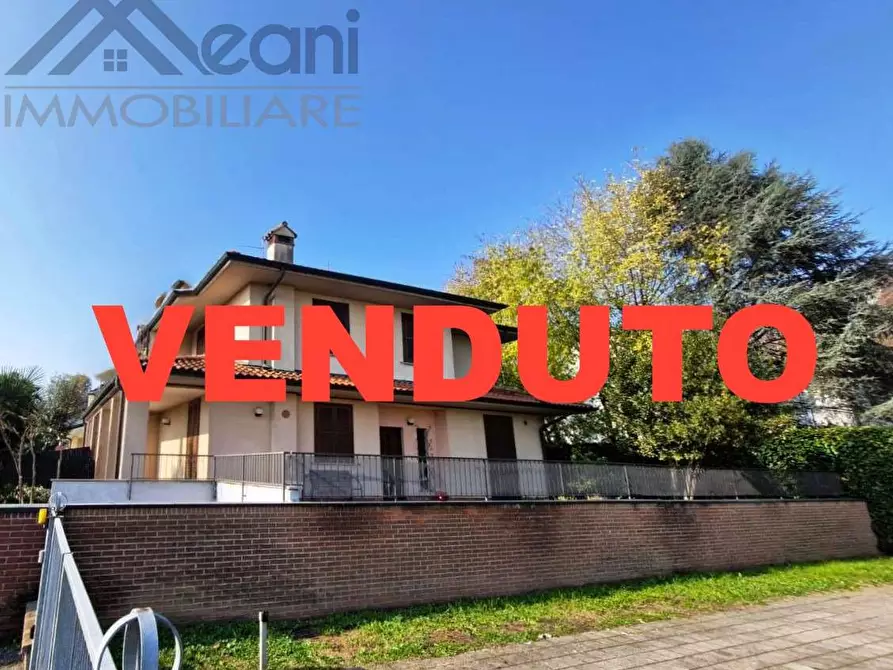 Immagine 1 di Villa in vendita  in Via Monte Grappa a Zeccone