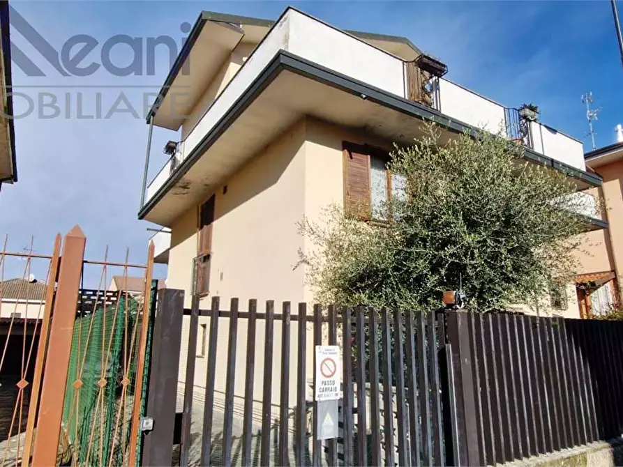 Immagine 32 di Appartamento in vendita  in VIA DANTE ALIGHIERI a Pieve Emanuele