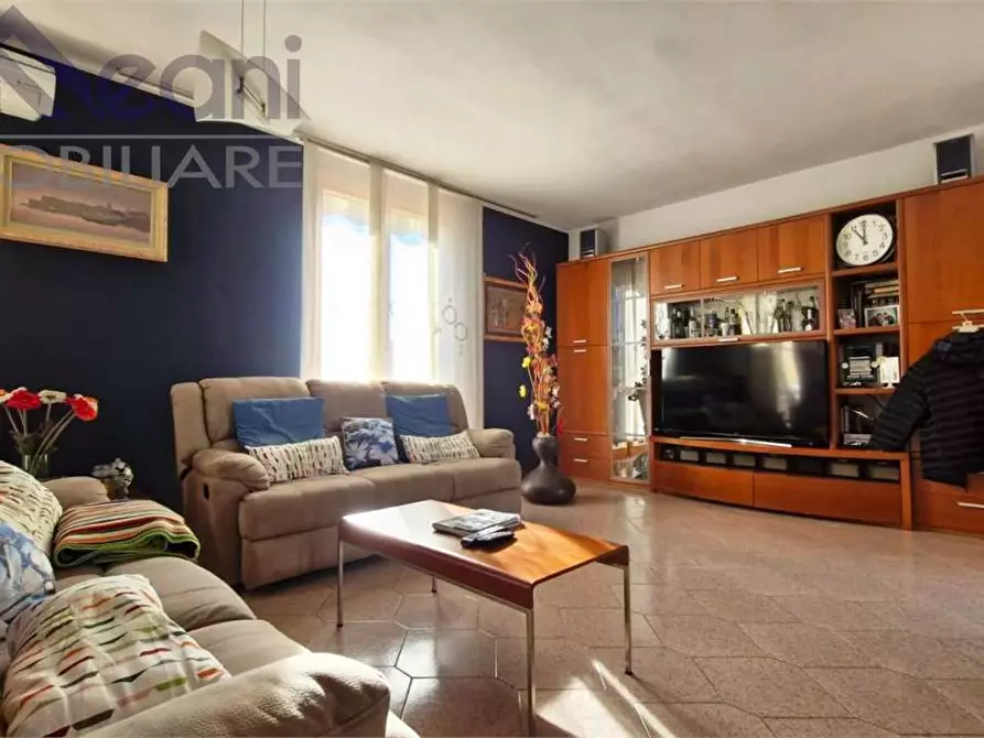 Immagine 9 di Appartamento in vendita  in VIA DANTE ALIGHIERI a Pieve Emanuele