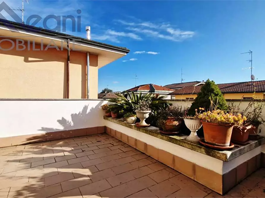 Immagine 5 di Appartamento in vendita  in VIA DANTE ALIGHIERI a Pieve Emanuele