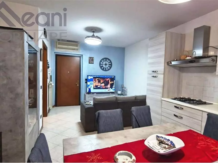 Immagine 7 di Appartamento in vendita  in Via Benedetto Secondi a Locate Di Triulzi