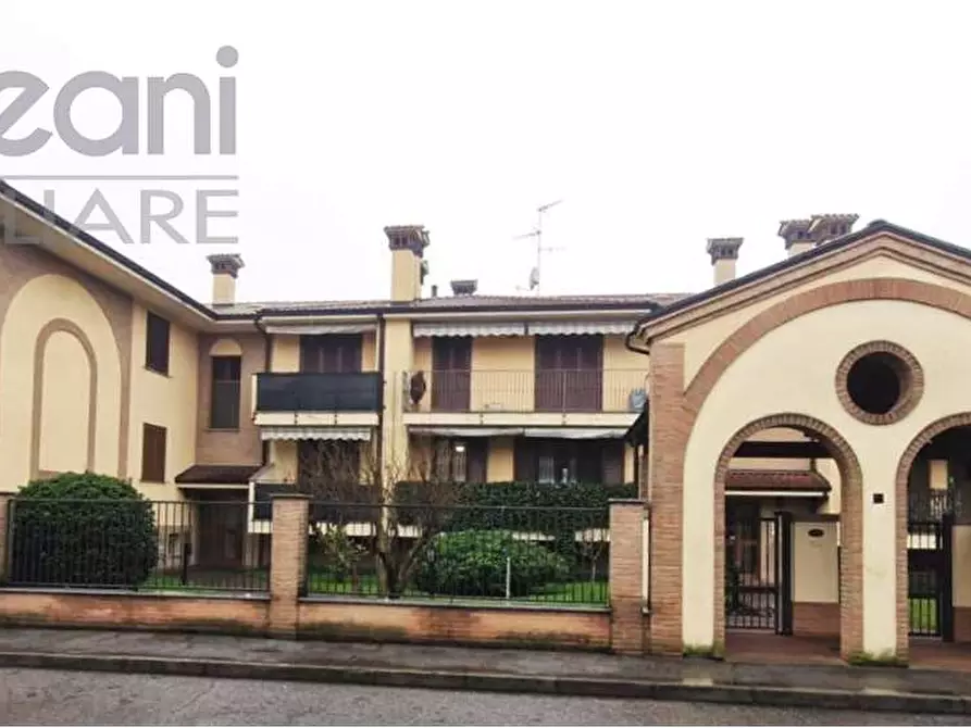 Immagine 16 di Appartamento in vendita  in Via Benedetto Secondi a Locate Di Triulzi