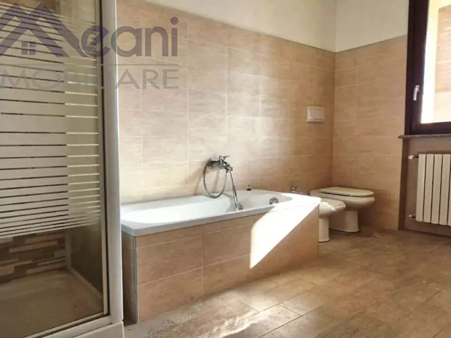 Immagine 15 di Appartamento in vendita  in VIA CESARE PAVESE a Locate Di Triulzi