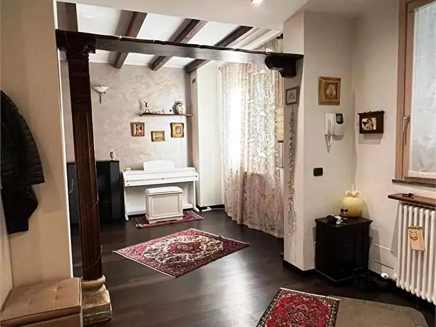 Immagine 8 di Villa in vendita  in Via Ciro Menotti 5 a Opera