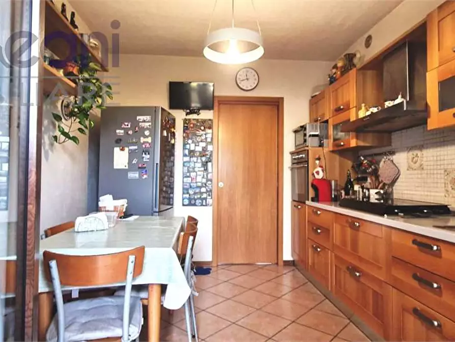 Immagine 11 di Appartamento in vendita  in VIA DON STURZO a Opera