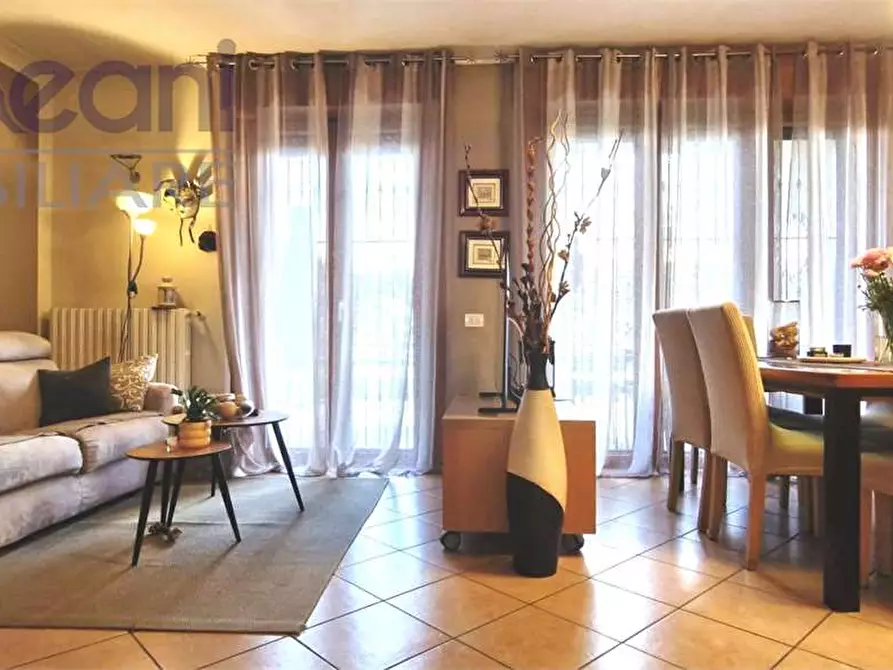 Immagine 1 di Appartamento in vendita  in VIA DON STURZO a Opera