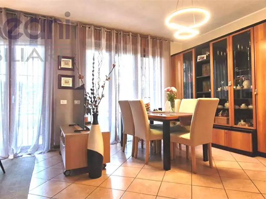 Immagine 2 di Appartamento in vendita  in VIA DON STURZO a Opera