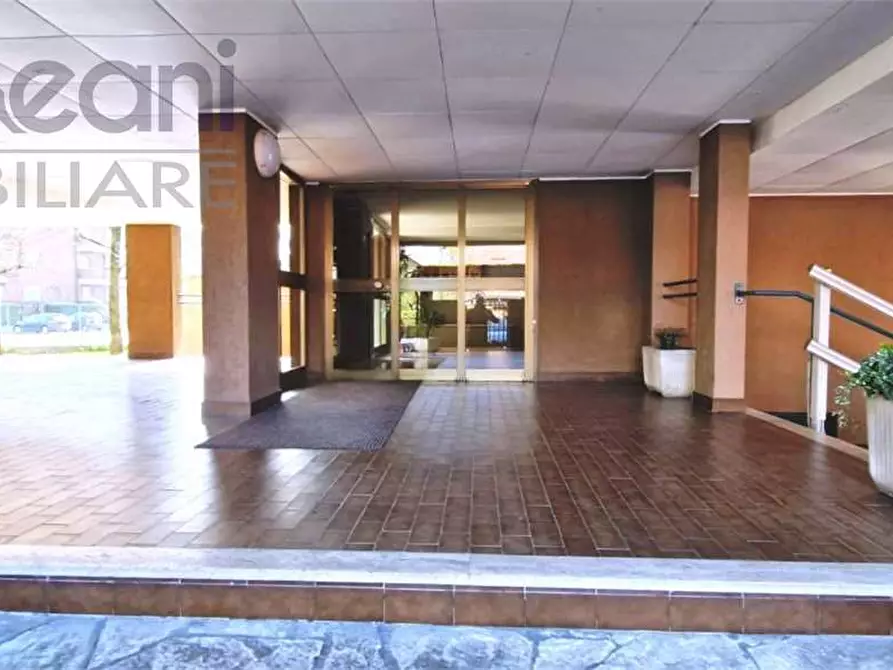 Immagine 1 di Appartamento in vendita  in Via Cristina di Belgioioso a Locate Di Triulzi