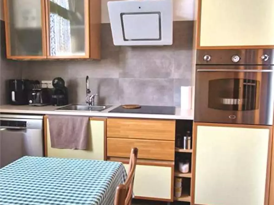 Immagine 14 di Appartamento in vendita  in Via Cristina di Belgioioso a Locate Di Triulzi